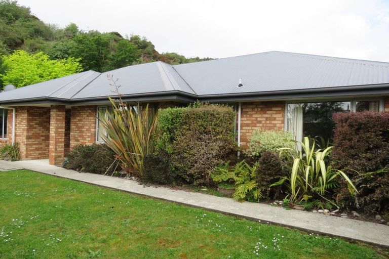 Photo of property in 20 Coal Street, Reefton, 7830