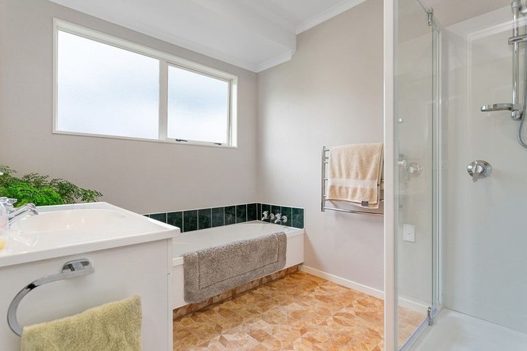 Photo of property in 12 Shadbolt Drive, Leamington, Cambridge, 3432