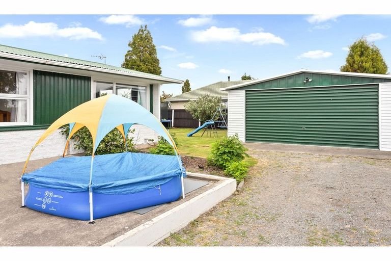 Photo of property in 19 Kathleen Crescent, Hornby, Christchurch, 8042