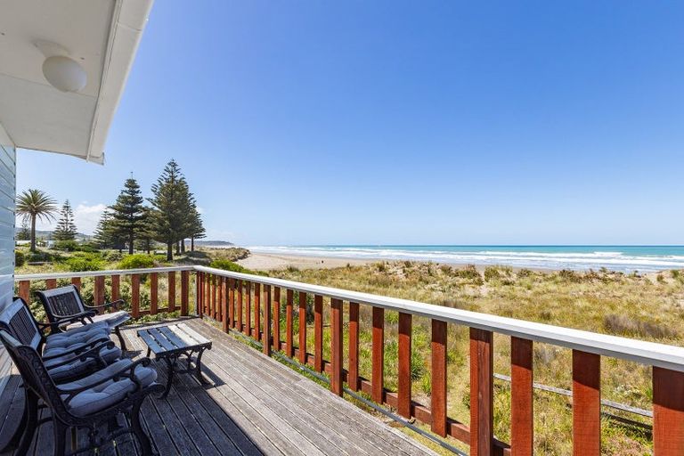 Photo of property in 97 Blue Pacific Parade, Riversdale Beach, Masterton, 5872