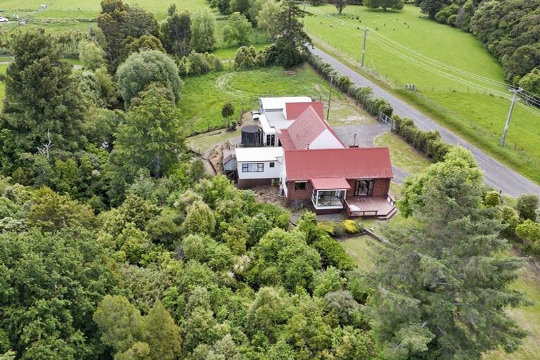 Photo of property in 203 Fergusson Road, Halcombe, Feilding, 4779