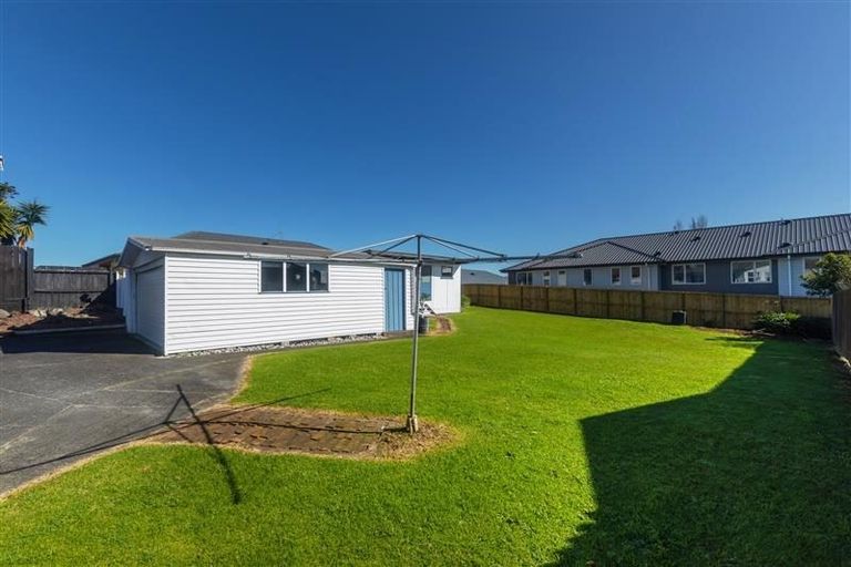 Photo of property in 56 Orams Road, Hillpark, Auckland, 2102