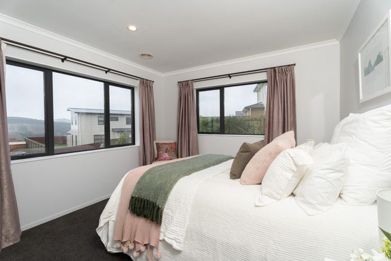 Photo of property in 36 Havana Rise, Grenada Village, Wellington, 6037