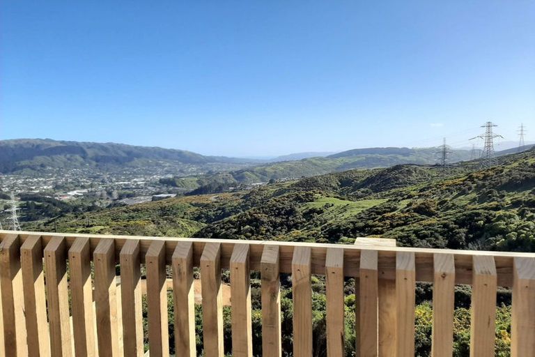 Photo of property in 35 Havana Rise, Grenada Village, Wellington, 6037