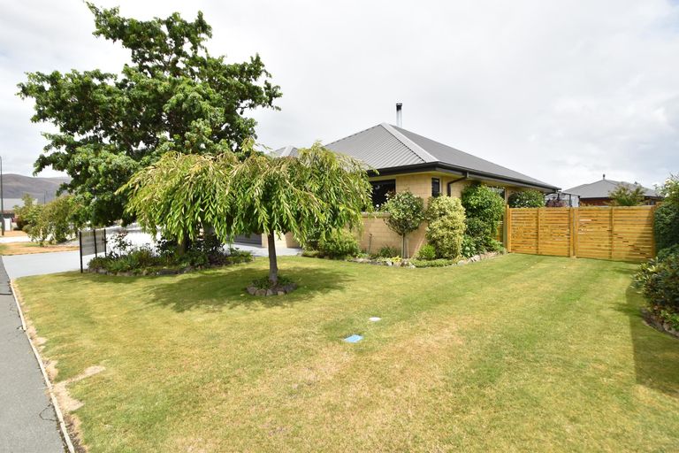 Photo of property in 8 Greenfield Place, Twizel, 7901