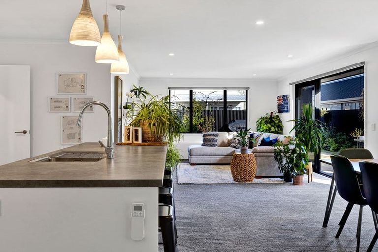 Photo of property in 69 Wilson Street, Hawera, 4610