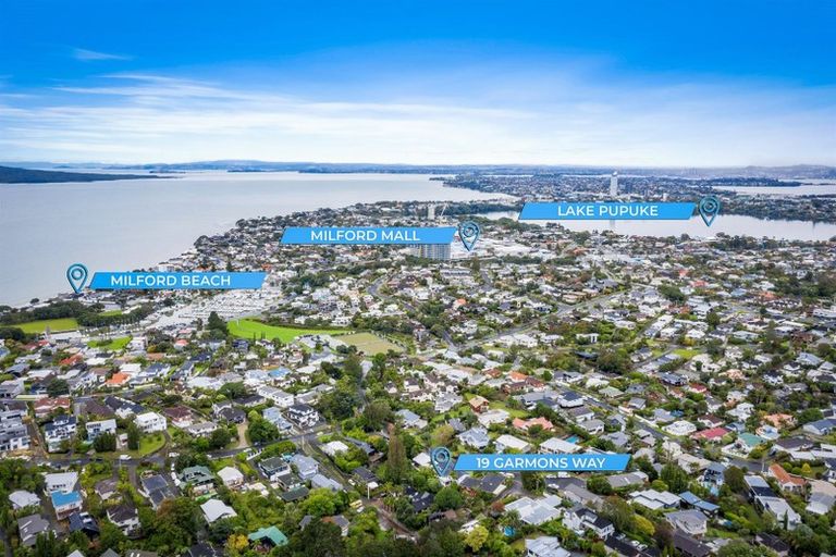 Photo of property in 19 Garmons Way, Castor Bay, Auckland, 0620