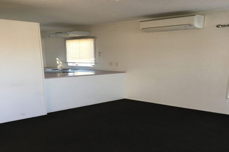 Photo of property in 89 Gossamer Drive, Pakuranga Heights, Auckland, 2010