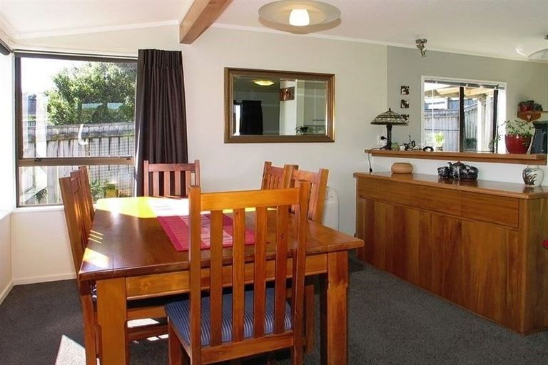 Photo of property in 30 Guadeloupe Crescent, Grenada Village, Wellington, 6037