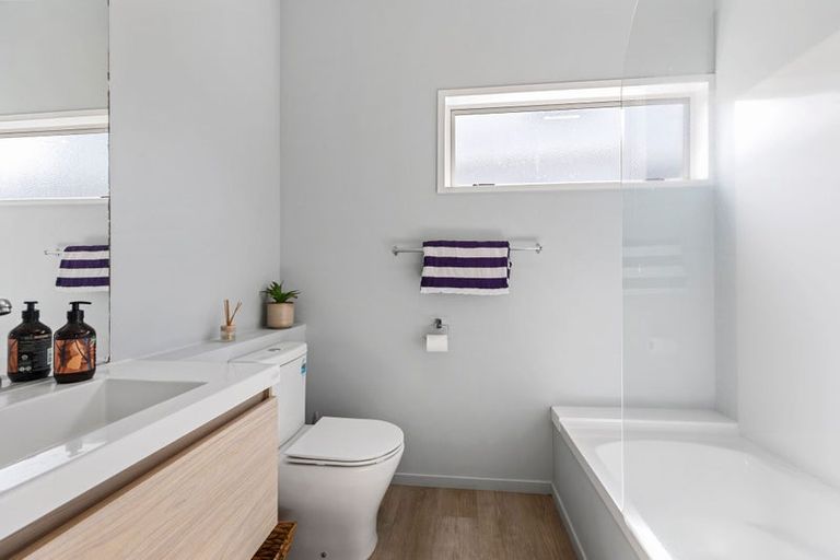 Photo of property in 11a Dickson Road, Papamoa Beach, Papamoa, 3118