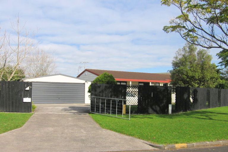 Photo of property in 26 Leven Lane, Totara Heights, Auckland, 2105