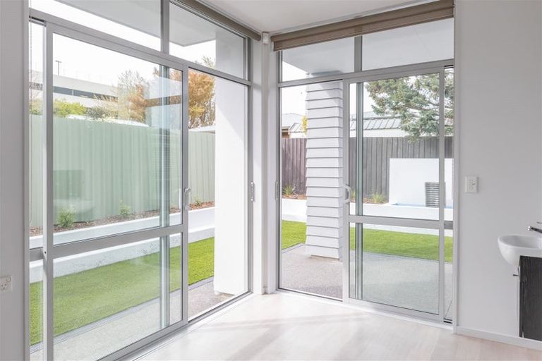 Photo of property in 8a Rotherham Street, Riccarton, Christchurch, 8041