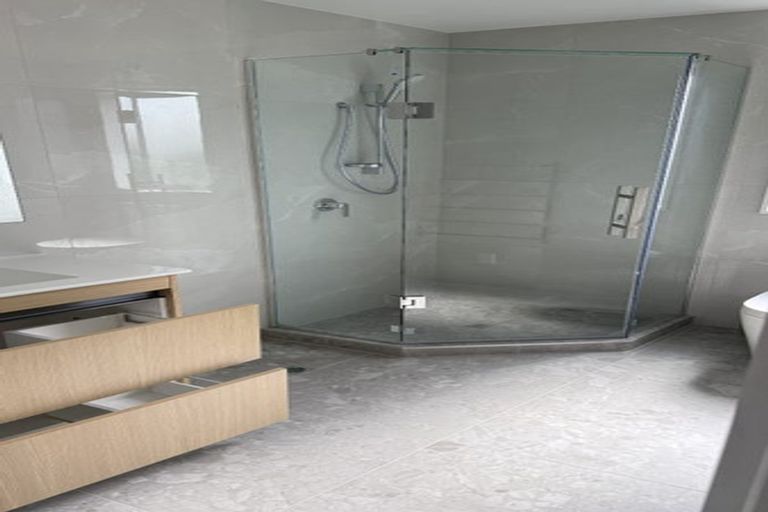 Photo of property in 309 Don Buck Road, Massey, Auckland, 0614