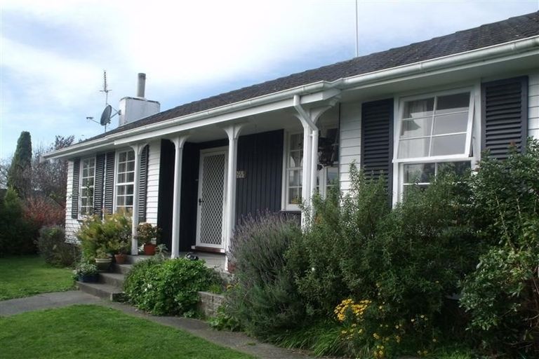 Photo of property in 1 James Cook Street, Havelock North, 4130