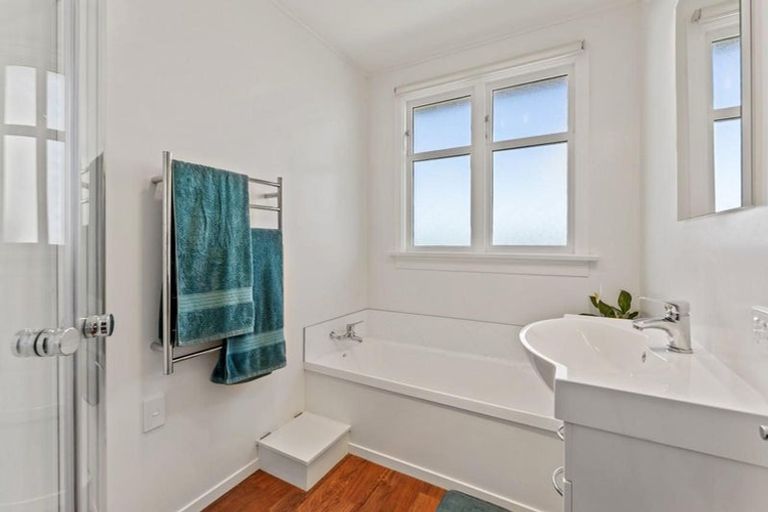 Photo of property in 21 Cochrane Street, Mornington, Dunedin, 9011