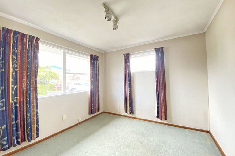 Photo of property in 65 Edgewater Drive, Pakuranga, Auckland, 2010