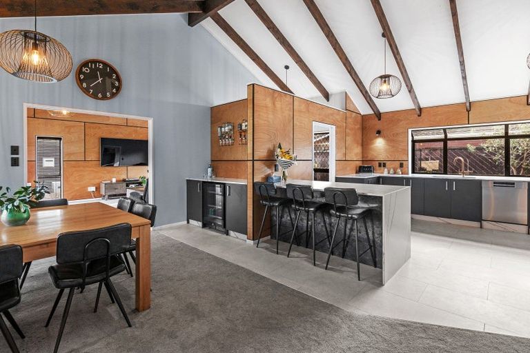 Photo of property in 16 Homewood Avenue, Levin, 5510