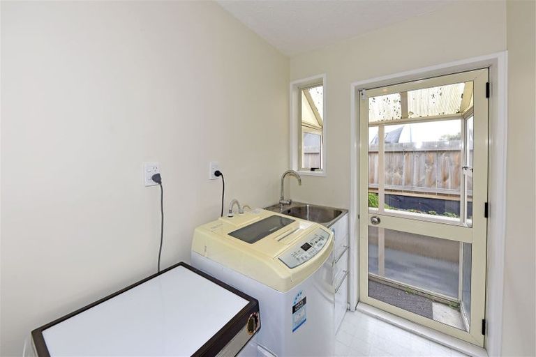 Photo of property in 2 Wynand Place, Sockburn, Christchurch, 8042