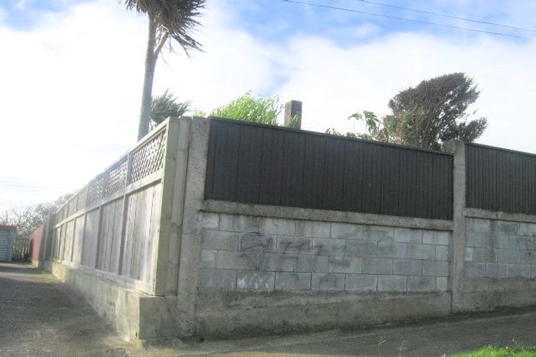 Photo of property in 25 Gear Terrace, Ranui, Porirua, 5024