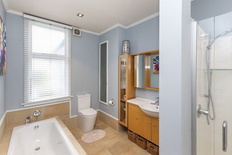 Photo of property in 16 Brenchley Avenue, Strowan, Christchurch, 8052