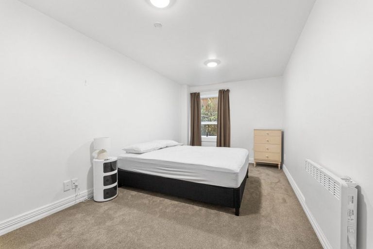 Photo of property in 12/31 Dowling Street, Dunedin Central, Dunedin, 9016