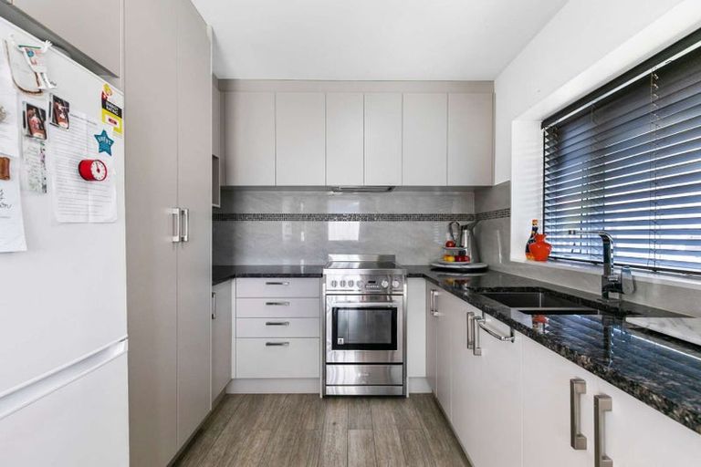 Photo of property in 1/527 Weymouth Road, Weymouth, Auckland, 2103