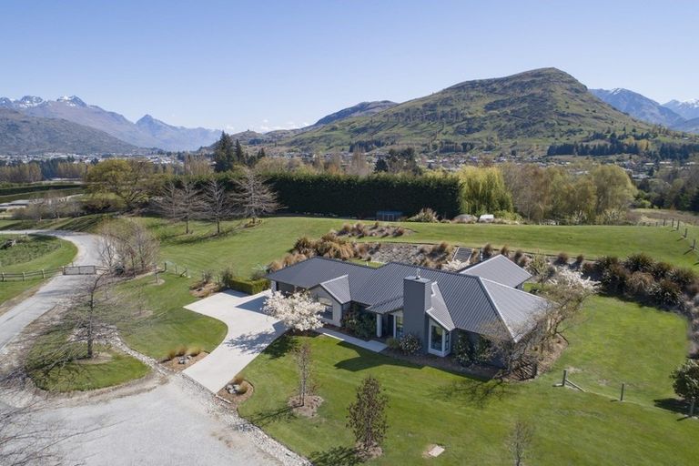 Photo of property in 39 Springbank Grove, Lower Shotover, Queenstown, 9371