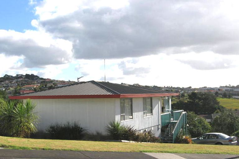 Photo of property in 7 Grenadine Place, Unsworth Heights, Auckland, 0632