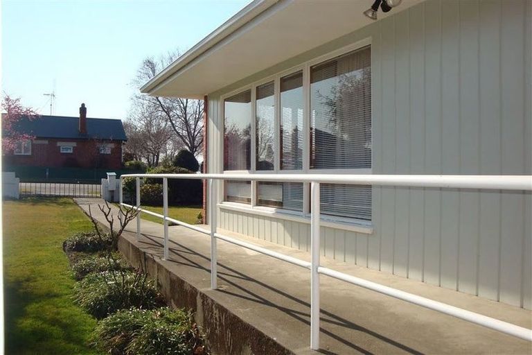 Photo of property in 2 Hill View Crescent, Highfield, Timaru, 7910