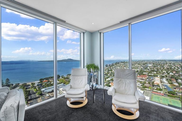 Photo of property in Sentinel Apartments, 2402/3 Northcroft Street, Takapuna, Auckland, 0622