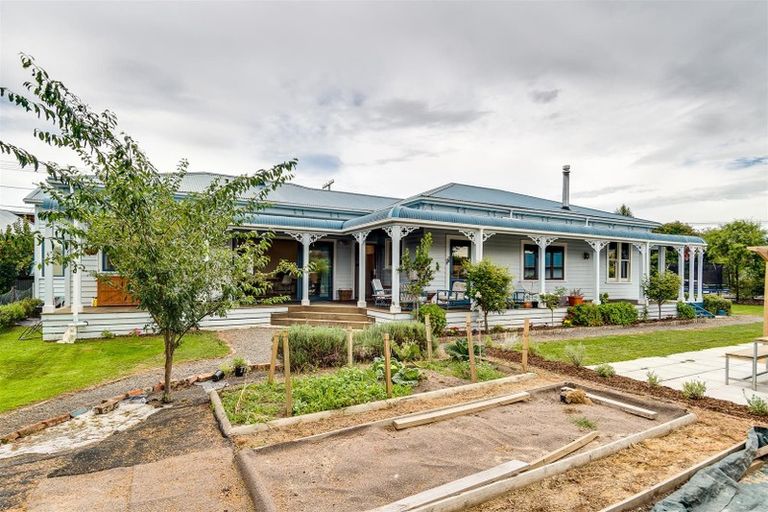 Photo of property in 44 Mcgreevy Street, Waipawa, 4210