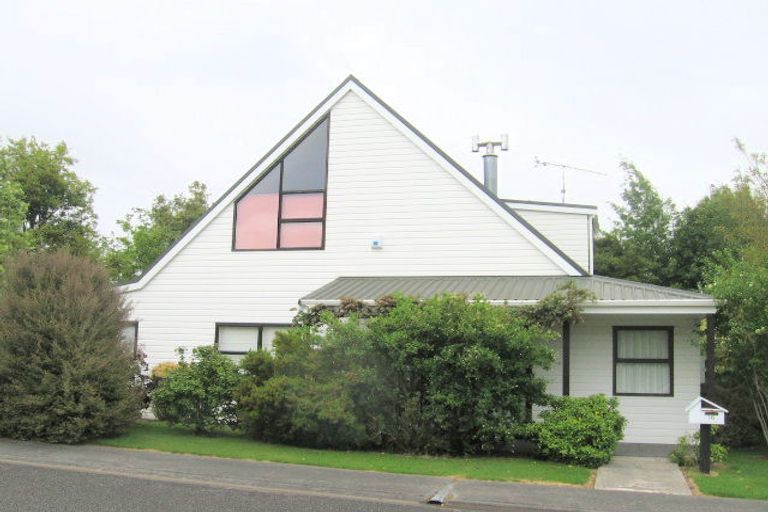 Photo of property in 10 Southridge Drive, Ohakune, 4625