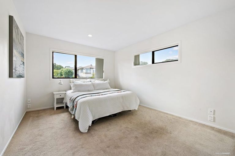 Photo of property in 2/209 Pakuranga Road, Pakuranga, Auckland, 2010
