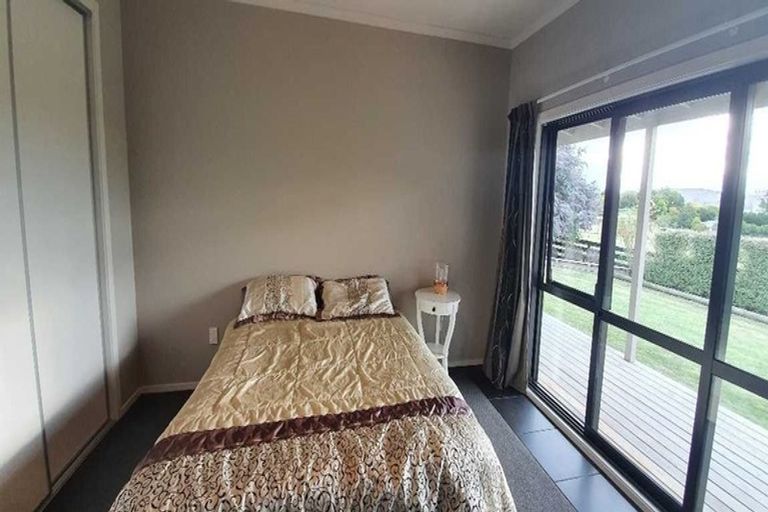 Photo of property in 15 Lake View Road, Waipukurau, 4200