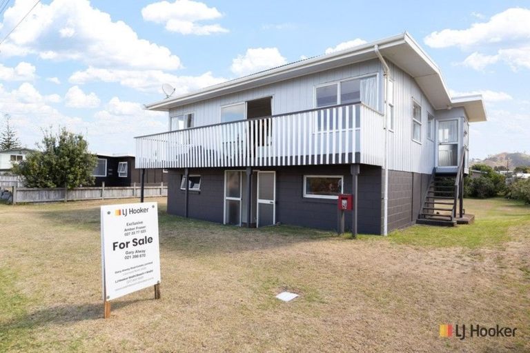 Photo of property in 24 Seaforth Road, Waihi Beach, 3611