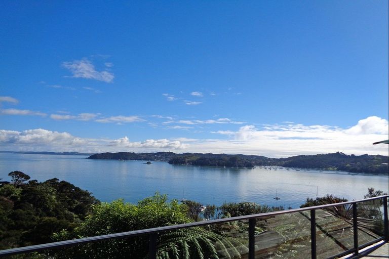 Photo of property in 8 Kaha Place, Russell, 0272