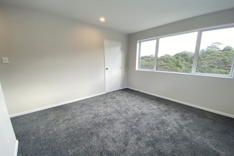 Photo of property in 35 Kaimai Avenue, Massey, Auckland, 0614