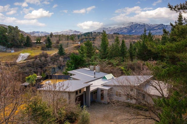 Photo of property in 1 Rapley Close, Arrow Junction, Queenstown, 9371