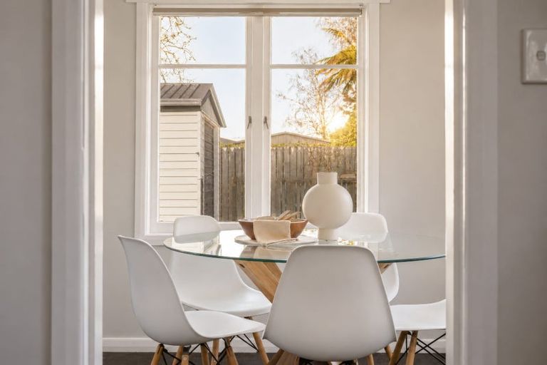 Photo of property in 102 Williams Street, Cambridge, 3434