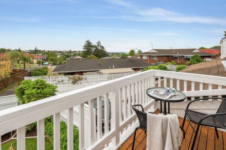 Photo of property in 1/34 Sunnyview Avenue, Shelly Park, Auckland, 2014