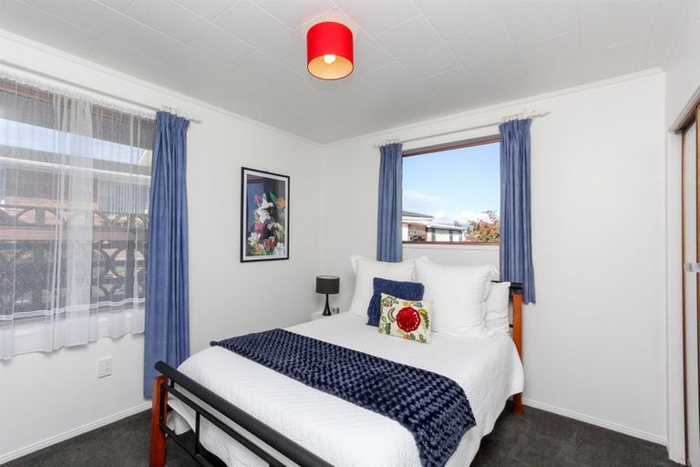 Photo of property in 22 Nevada Drive, Merrilands, New Plymouth, 4312