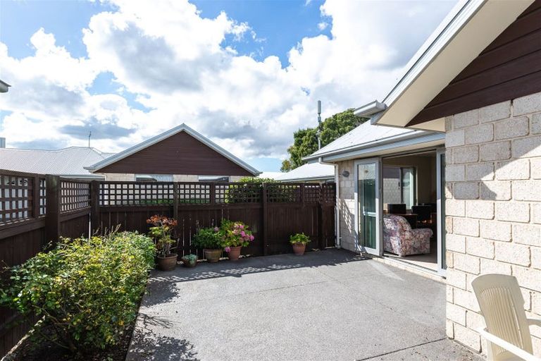 Photo of property in 6/194 Waimairi Road, Ilam, Christchurch, 8041