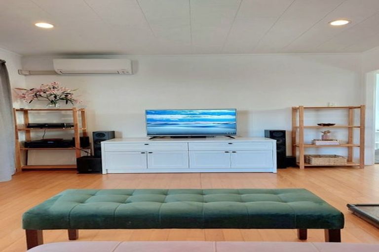 Photo of property in 21 Flaxdale Street, Birkdale, Auckland, 0626