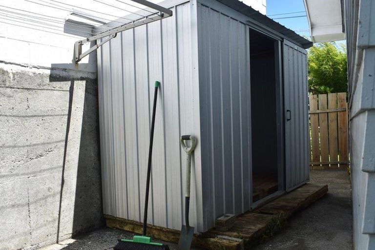 Photo of property in 25 Amundsen Grove, Stokes Valley, Lower Hutt, 5019