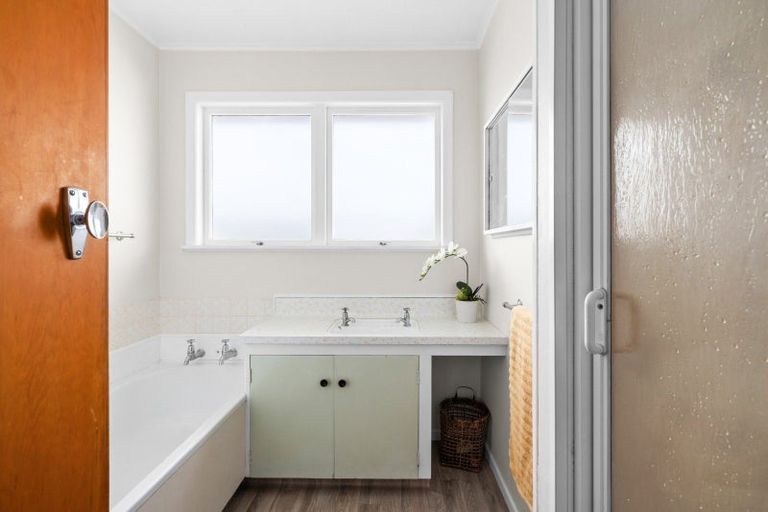 Photo of property in 153 Riverbend Road, Onekawa, Napier, 4110