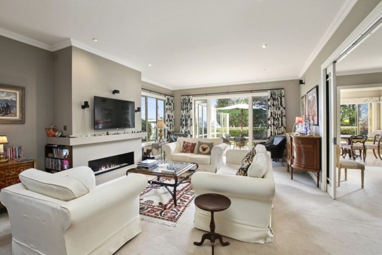 Photo of property in 1 Edgecumbe Road, Tauranga, 3110