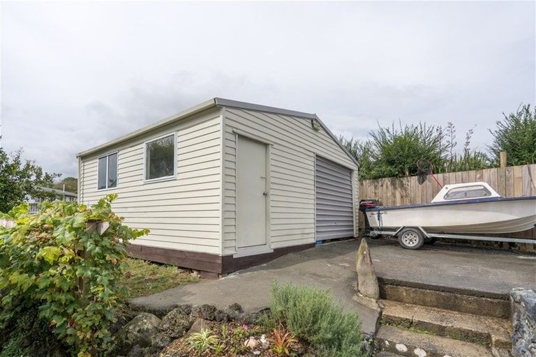 Photo of property in 20 Derrick Road, Kawakawa, 0210