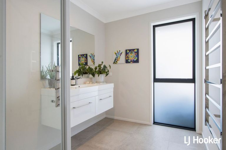 Photo of property in 11 Ian Place, Waihi Beach, 3611