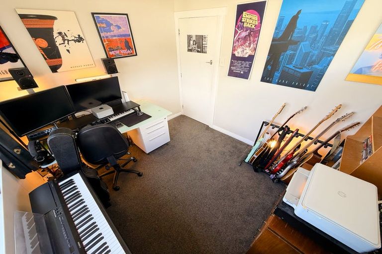 Photo of property in 4 Norton Park Avenue, Fairfield, Lower Hutt, 5011