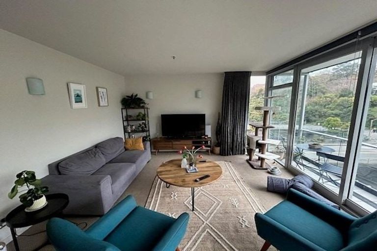 Photo of property in Montreaux Apartments, 5f/164 The Terrace, Wellington Central, Wellington, 6011